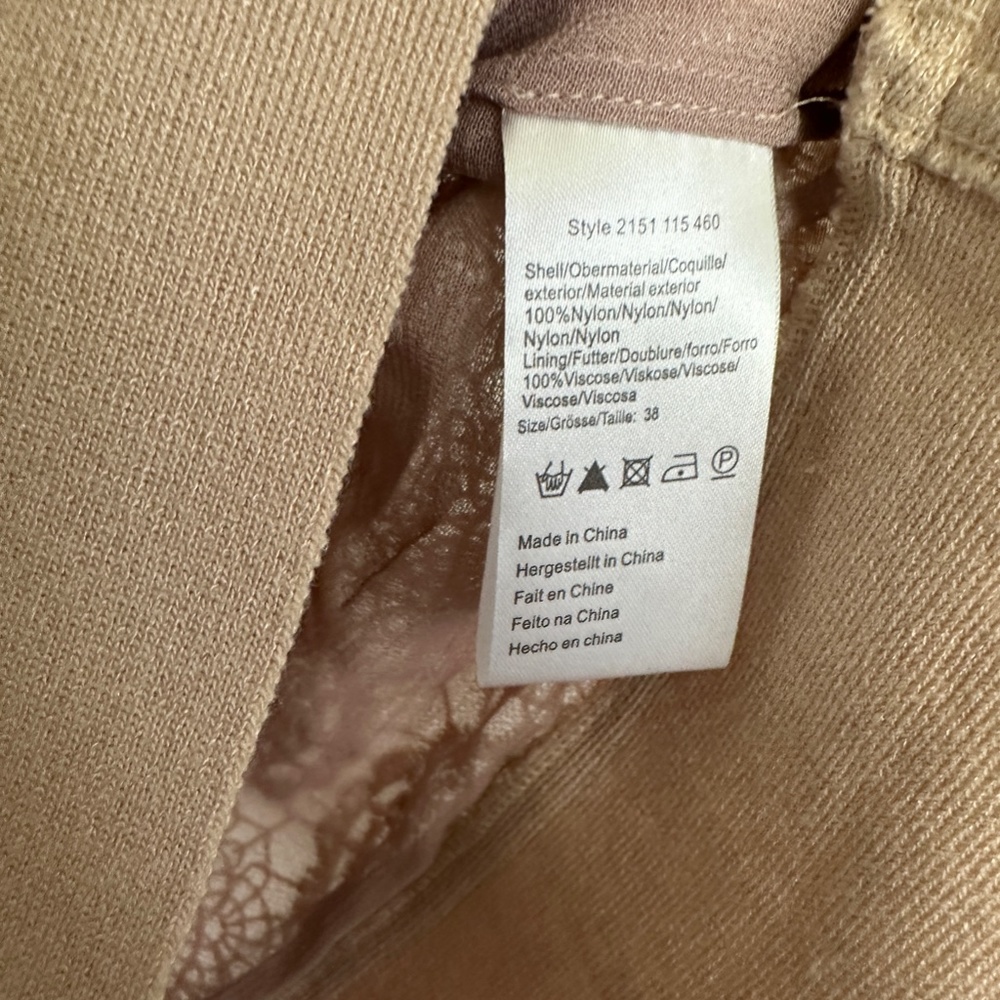 Designer Blush Lace Top With Mesh Lining By Scand… - image 5